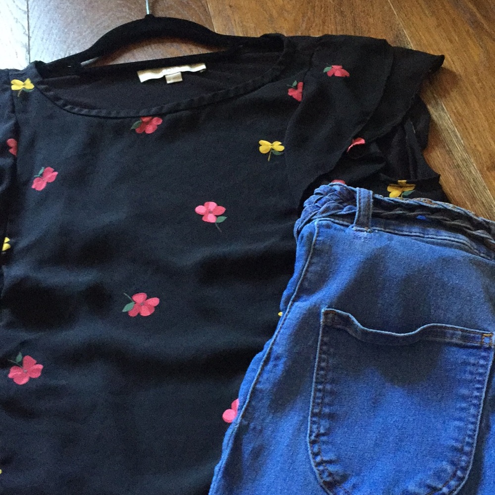 Ann Taylor Loft Medium flutter navy blouse